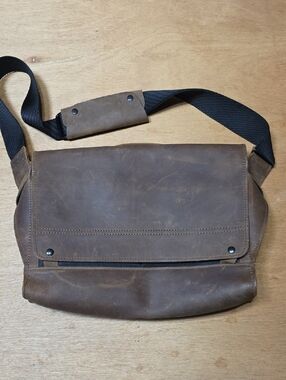 Waterfield Brown Leather Lap Top Messenger Bag